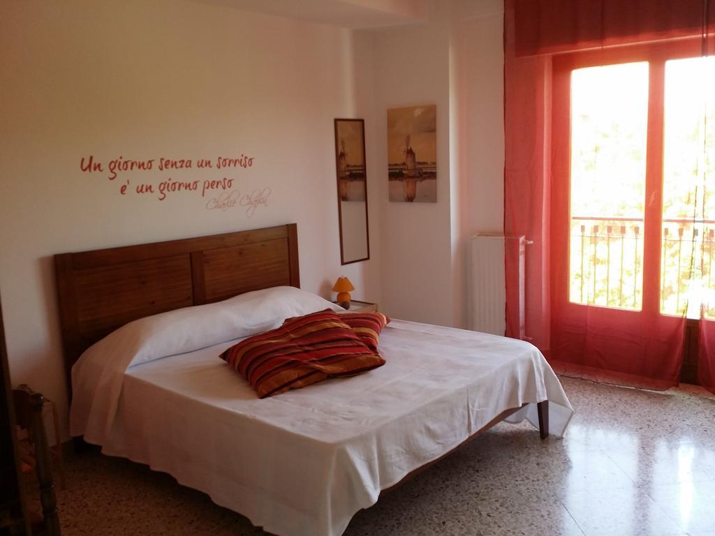 Bed & Breakfast Ciaramira Bed and Breakfast Τράπανι Δωμάτιο φωτογραφία